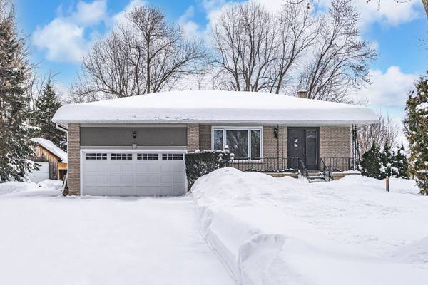 5853 Yonge ST, Innisfil, ON L0L 1K0