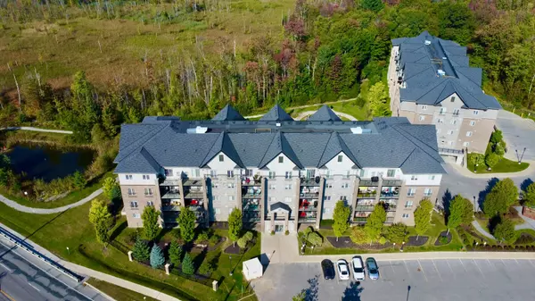 Barrie, ON L4N 2M5,42 Ferndale DR S #101