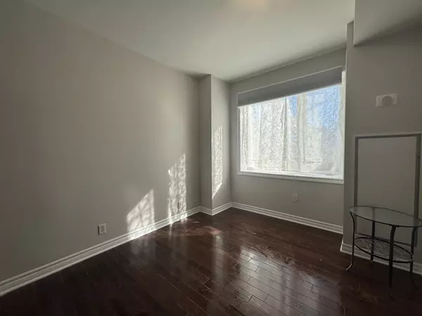 Ottawa Centre, ON K2P 1B5,429 Kent ST #112