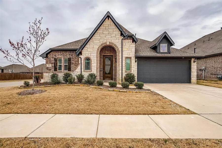 1096 Imperial Eagle Road, Alvarado, TX 76009