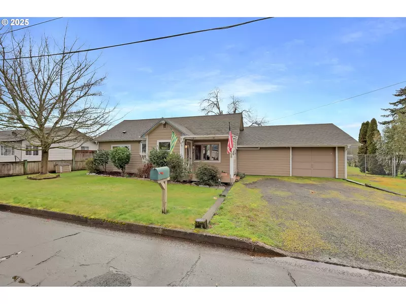 1105 W FAIRVIEW DR, Springfield, OR 97477