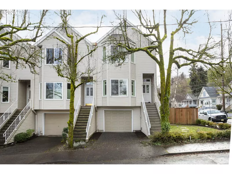 202 S SWEENEY ST, Portland, OR 97239