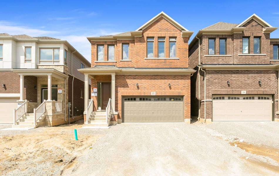 37 Gemini DR, Barrie, ON L9J 0P5