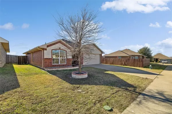 Waxahachie, TX 75165,604 Antonio Lane