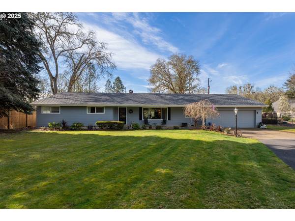 Roseburg, OR 97470,938 ECHO DR