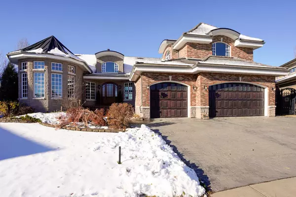 38 Allard CRES, Red Deer, AB T4R 3J2