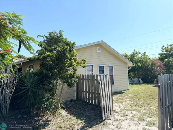 Jensen Beach, FL 34957,2703 NE Spruce Ridge Ave