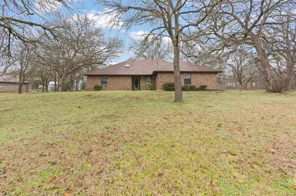 715 Pheasant Run, Burleson, TX 76028