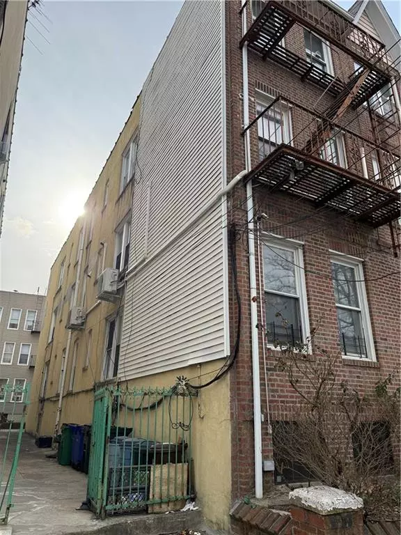 Brooklyn, NY 11220,850 68th ST