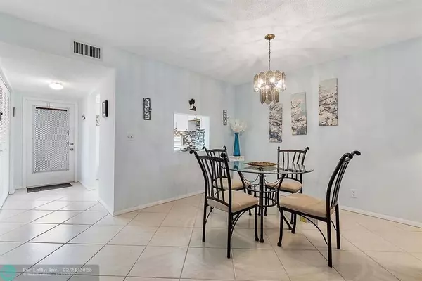 Delray Beach, FL 33446,31 Abbey Ln  #106