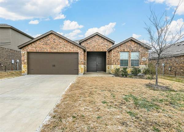 924 Fueller Drive, Aubrey, TX 76227