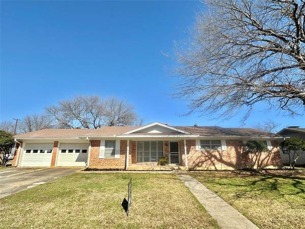 1902 College Street, Gainesville, TX 76240