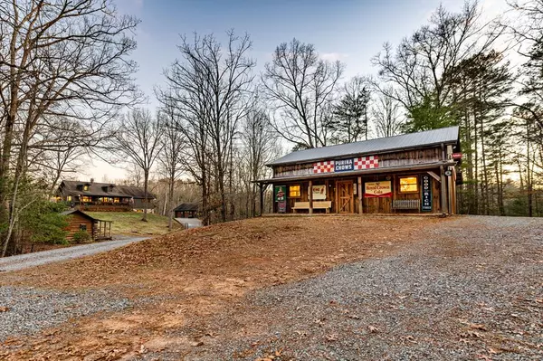 178 Arp Road, Mineral Bluff, GA 30559