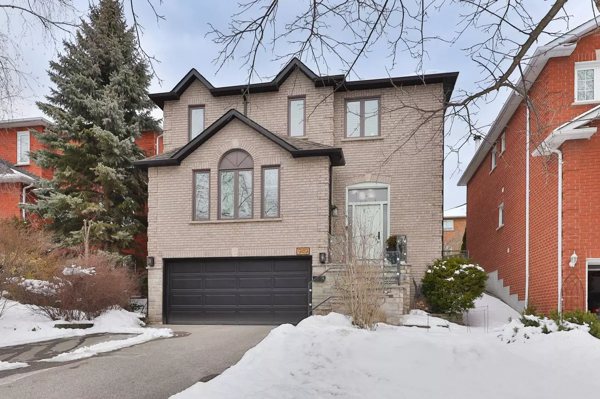 Mississauga, ON L5J 4S1,949 Cristina CT