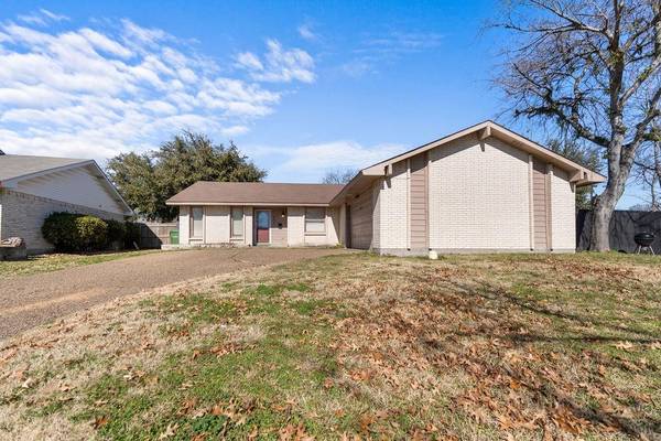 825 Greenbriar Drive, Garland, TX 75043