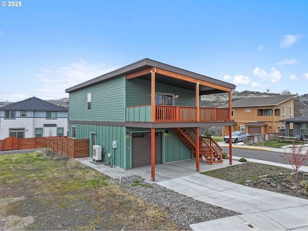 The Dalles, OR 97058,174 BLUE HERON CT