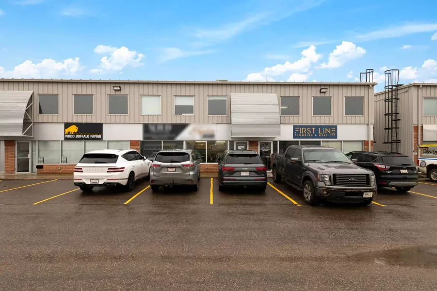 380 MACKENZIE BLVD #2E, Fort Mcmurray, AB T9H 4C4