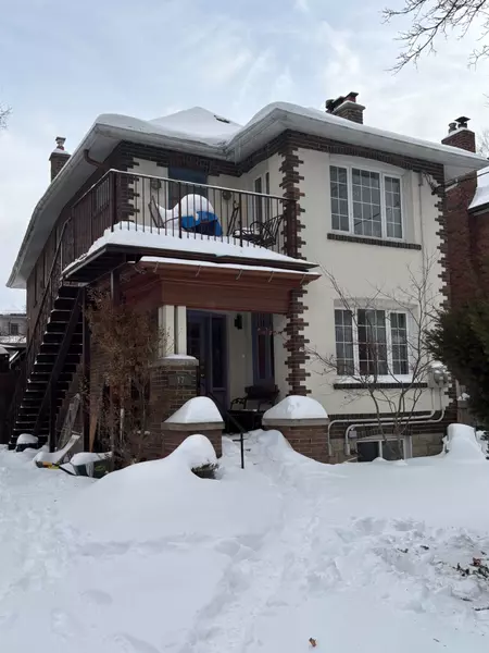 17 Cranbrooke AVE, Toronto C04, ON M5M 1M3