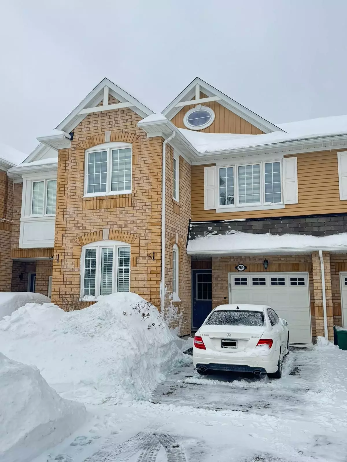 Milton, ON L9T 7B6,259 Mortimer CRES