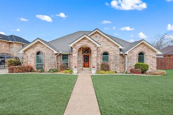 420 Evergreen Drive,  Hurst,  TX 76054