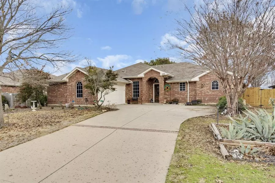 3908 Zilda Way, Denton, TX 76208