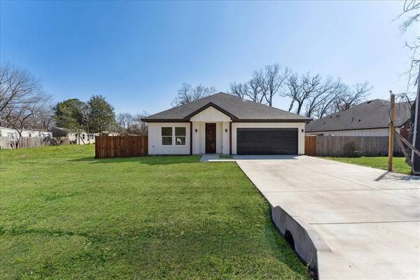 805 Royal Way, Tool, TX 75143