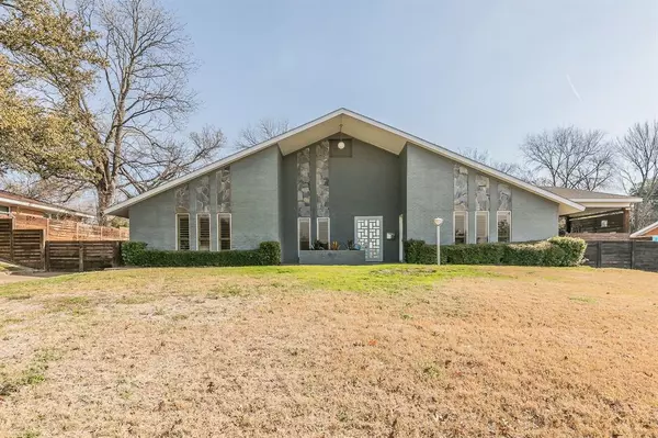 4013 E Clayton Road, Fort Worth, TX 76116