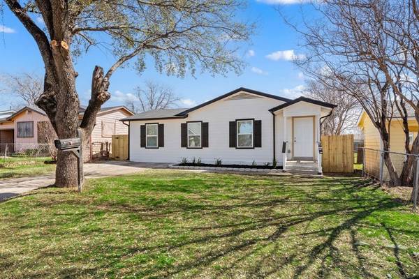 3721 Stuart Drive, Fort Worth, TX 76110