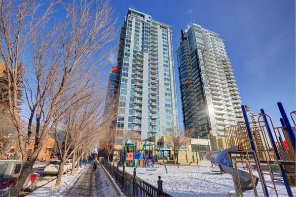 215 13 AVE Southwest #303, Calgary, AB T2R 0V6