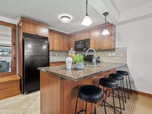 315 50 AVE SW #110 Calgary, AB T2S 1H3