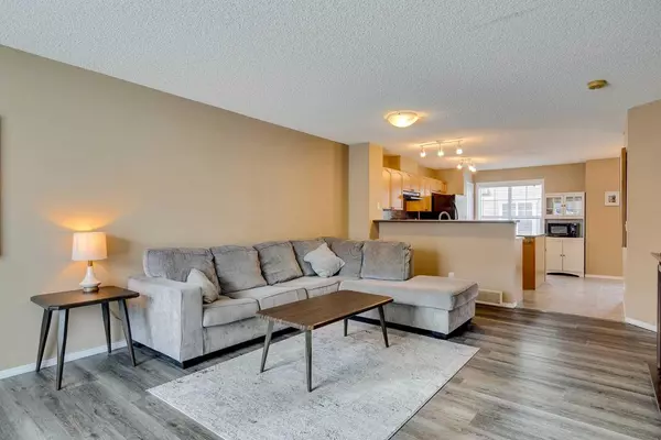 Calgary, AB T3L 3C3,207 Toscana GDNS NW