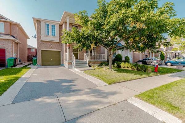 46 Schooner DR, Brampton, ON L7A 3H6