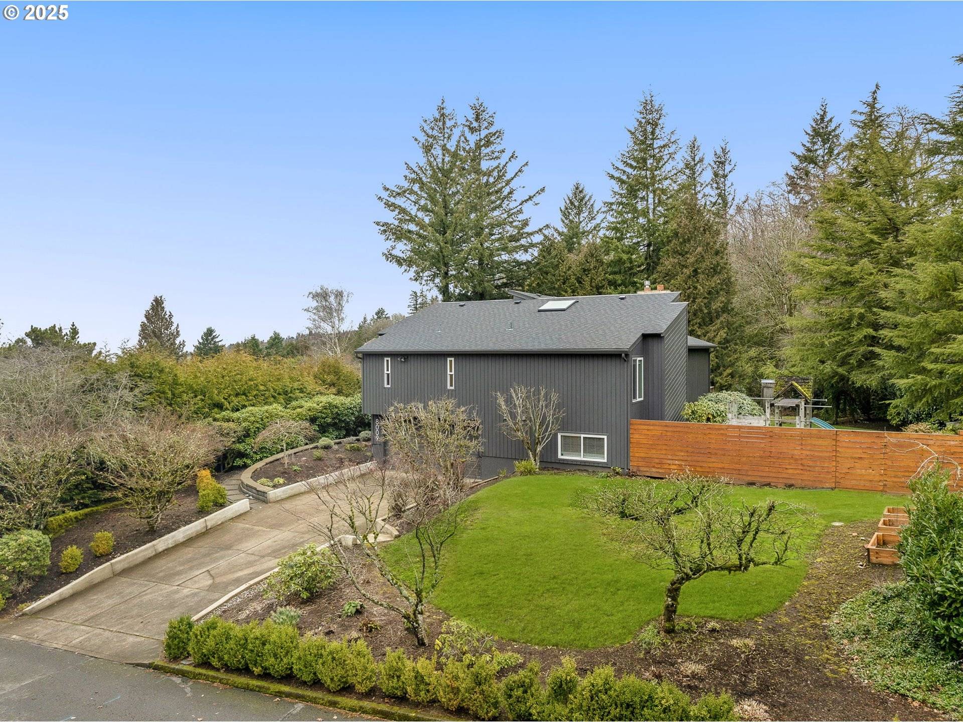 Portland, OR 97229,8009 NW REED DR