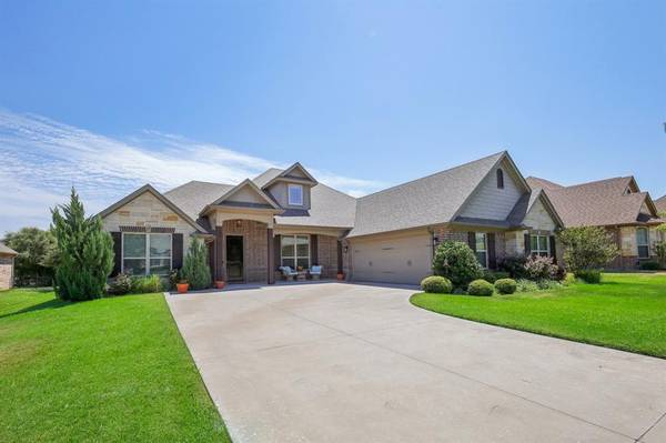 3509 Abes Landing Drive, Granbury, TX 76049