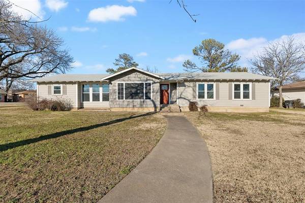 214 Circle Drive, Cleburne, TX 76033