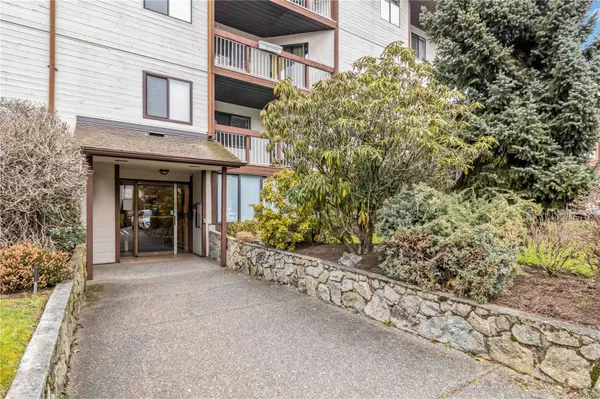 Saanich, BC V9A 7A9,73 Gorge Rd W #509