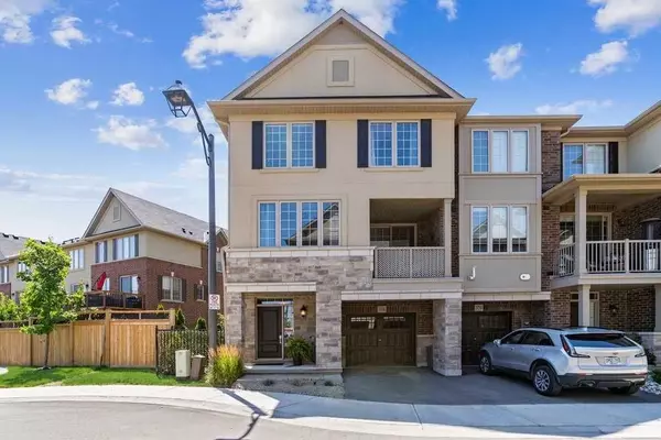 376 Belcourt Common DR, Oakville, ON L6H 0R1