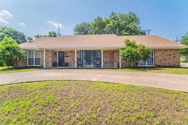 4025 Wedgworth Road S, Fort Worth, TX 76133