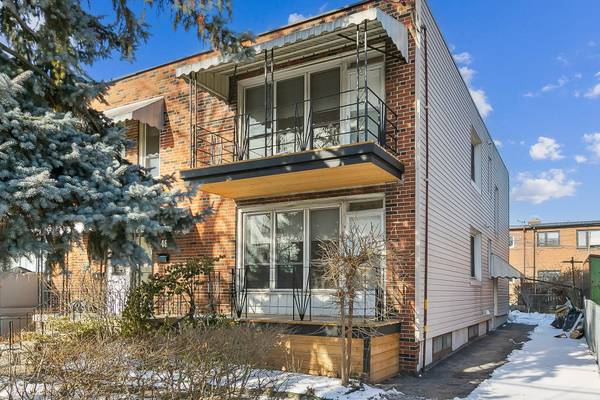 48 Mendota RD #A, Toronto W07, ON M8Y 1G2