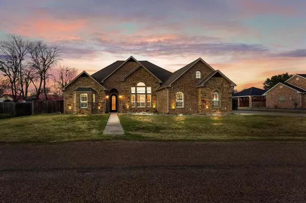 525 Autry Way, Mabank, TX 75147