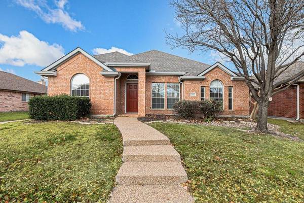 6105 Apache Drive, The Colony, TX 75056