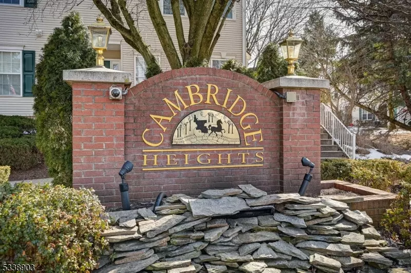 171 Cambridge Ct, Clifton City, NJ 07014