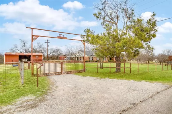 Weatherford, TX 76085,100 Oak Country