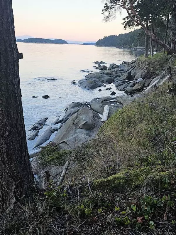 Saturna Island, BC V0N 2Y0,403 East Point Rd