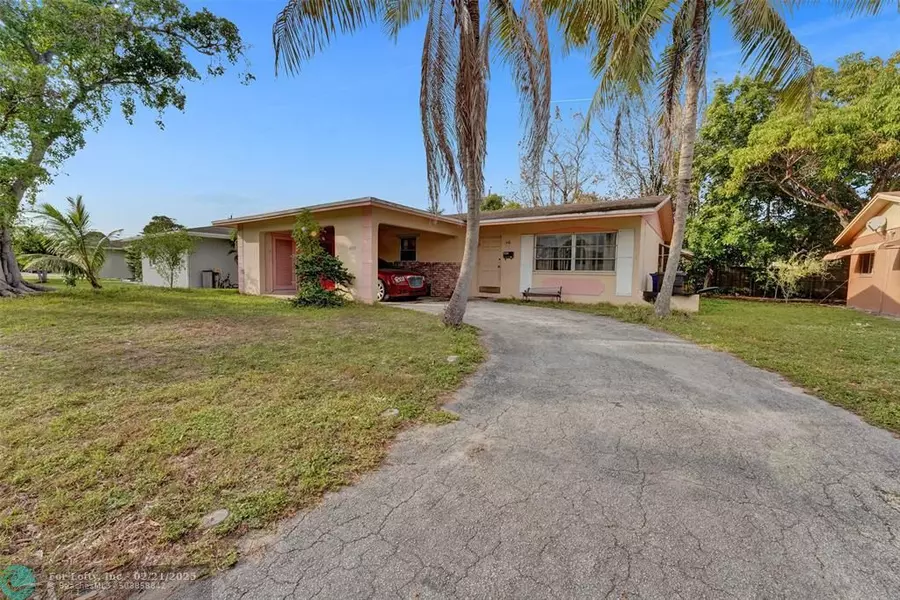 4371 NW 32nd Ct, Lauderdale Lakes, FL 33319