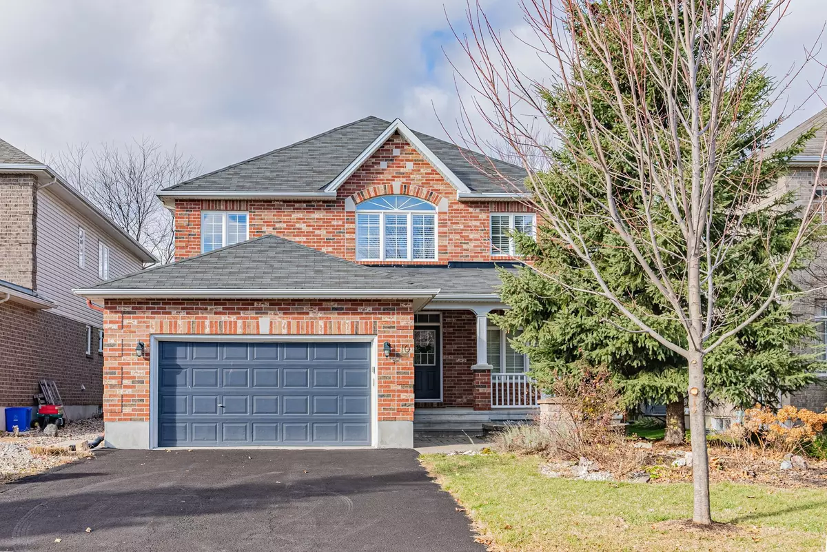 Kanata, ON K2K 3N3,10 MANNING CT