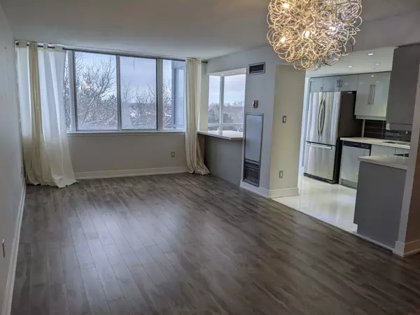 Mississauga, ON L5B 3W4,350 Webb DR #404