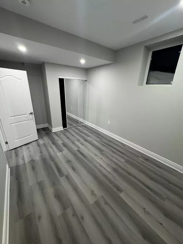 Caledon, ON L7C 4G3,48 Daisy Meadow CRES #Basement