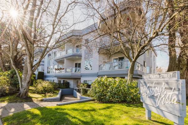 9880 Fourth St #103, Sidney, BC V8L 2Z4