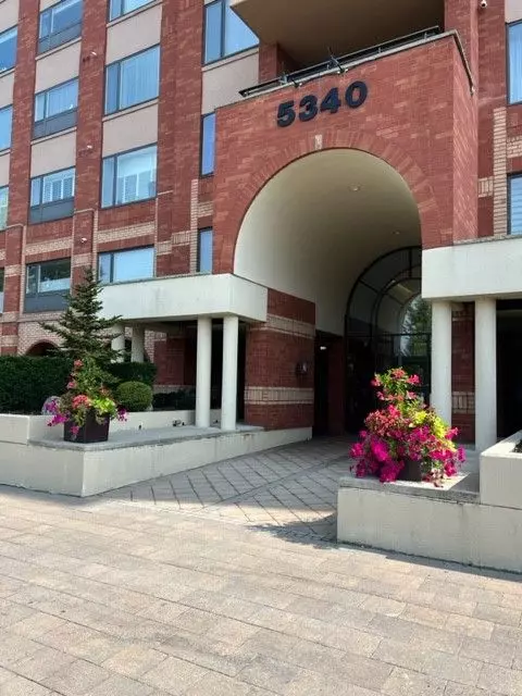 Burlington, ON L7L 7A8,5340 Lakeshore RD #406